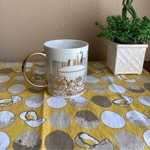Nola Tawk New Orleans skyline gold foil mug